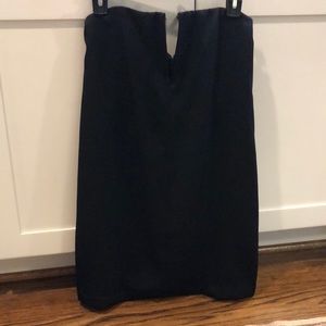 Black BCBGMaxAzria strapless mini dress with V front
